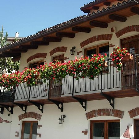 B&B Le Village Montjovet Exterior foto